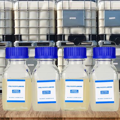 satın al Kağıt endüstrisi için PAM emülsiyonu Katyonik Polyakrilamit Jeli, tutma ve drenaj yardımı olarak çevrimiçi üretim