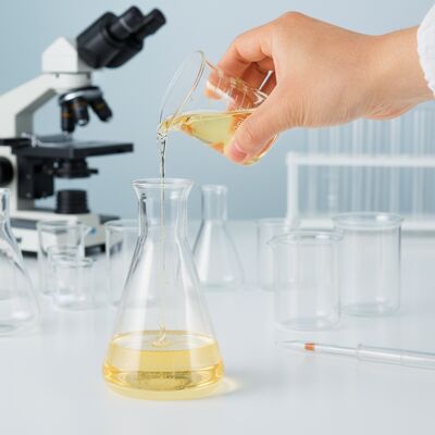 satın al DA202 PolyDADMAC Kationik Polimer Koagülantı PDADM Düşük viskozluklu PolyDADMAC Kationik Koagülantı Polimer PDADMAC PDMDAAC İçme suyu temizliği ve endüstriyel atık su arıtma makineleri için çevrimiçi üretim