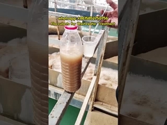 Atık su arıtma tesisinde polikrilamit flokulasyon testi.